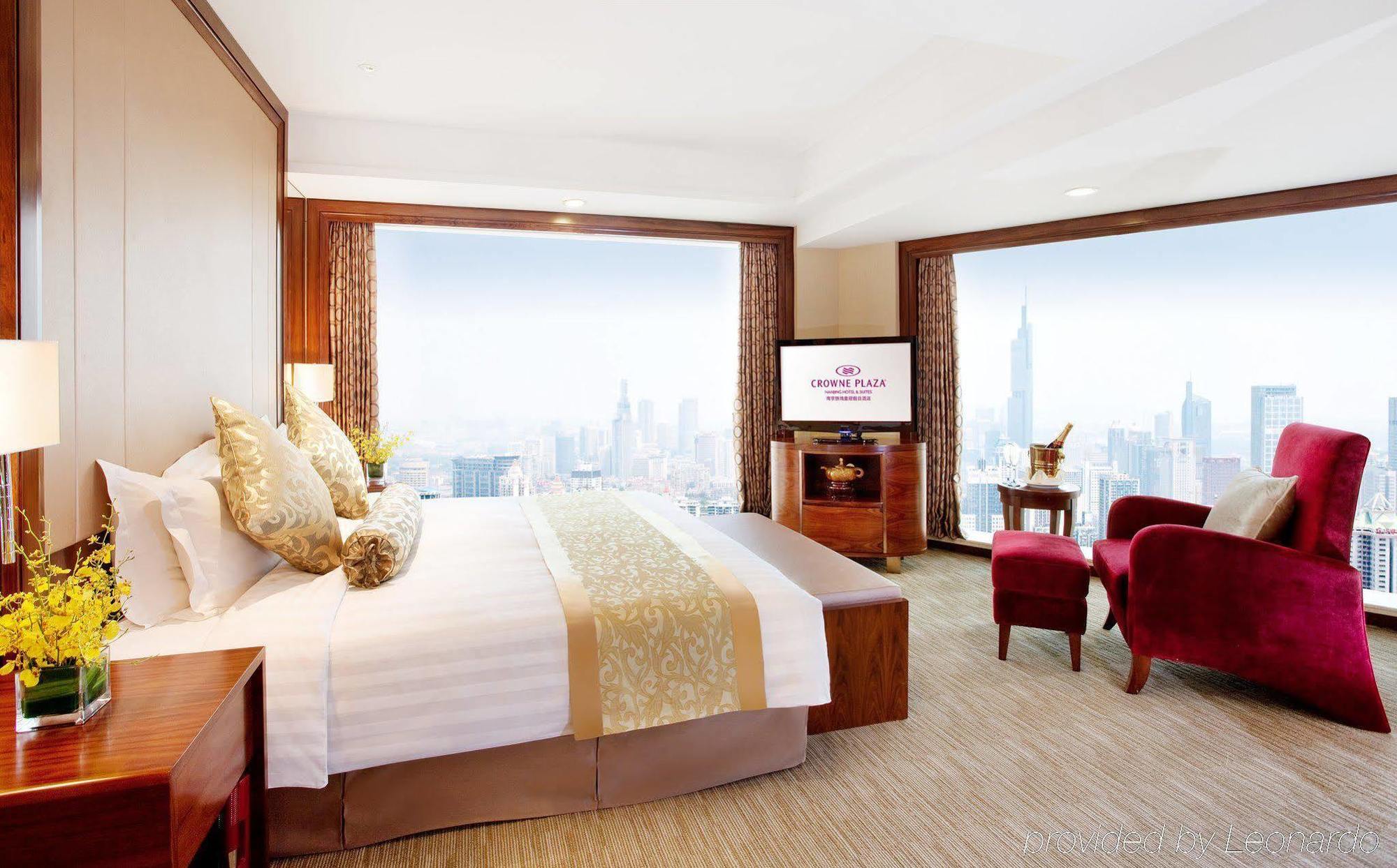 Crowne Plaza Nanjing Hotels & Suites Exteriör bild
